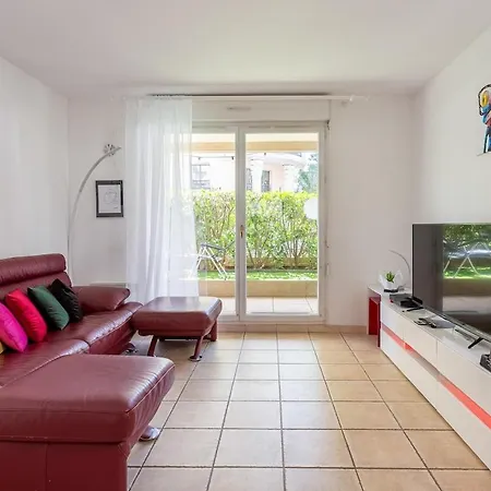 2 Bedrooms With Garden, 3 Mins Walk From Subway Châtillon